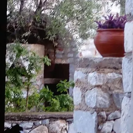 Charouda Stone Tower Xenonas Apartment Pyrgos Dirou Exterior photo